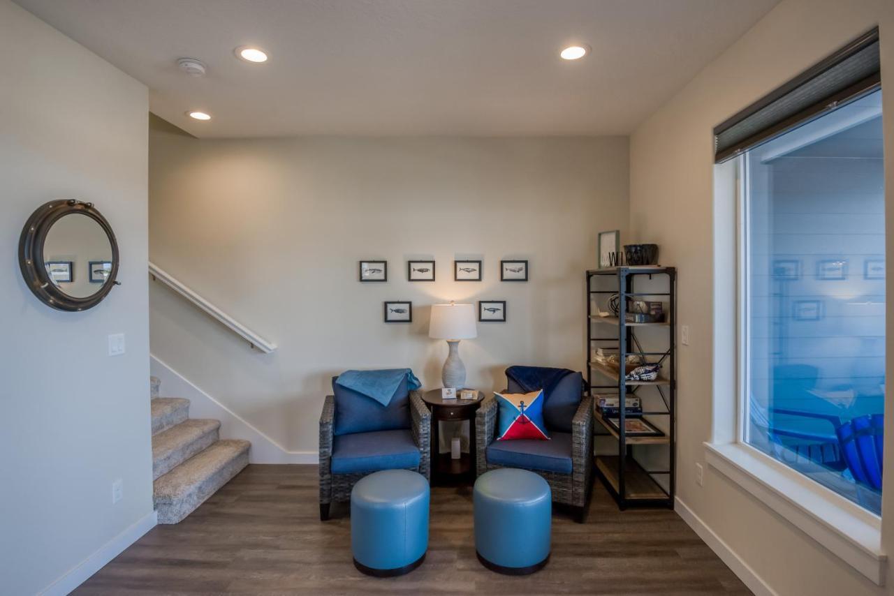 Oceanview Townhome - Pet Friendly - Sleeps 6 - King Depoe Bay Buitenkant foto