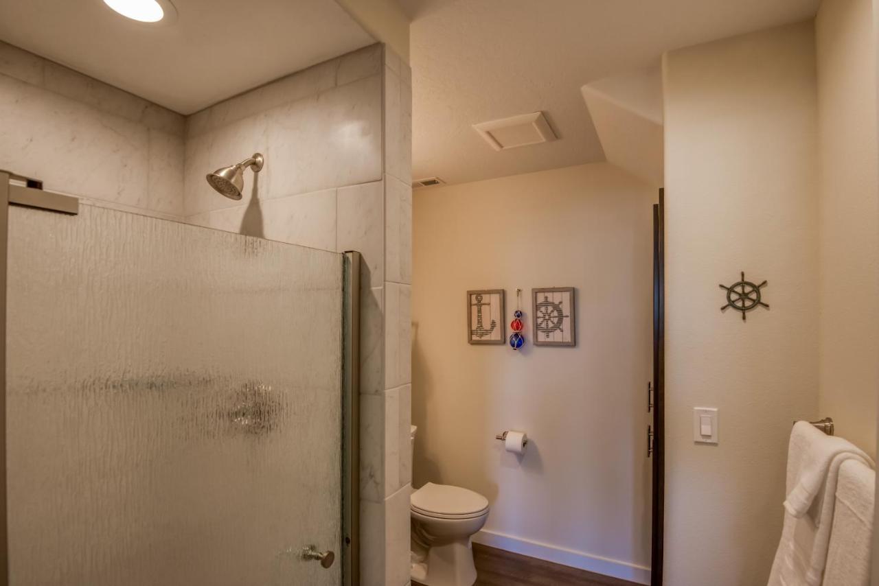 Oceanview Townhome - Pet Friendly - Sleeps 6 - King Depoe Bay Buitenkant foto